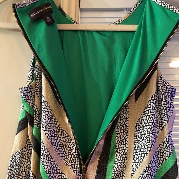 Dana Buchman Beautiful sleeveless dressWith built in slip. - Picture 7 of 9